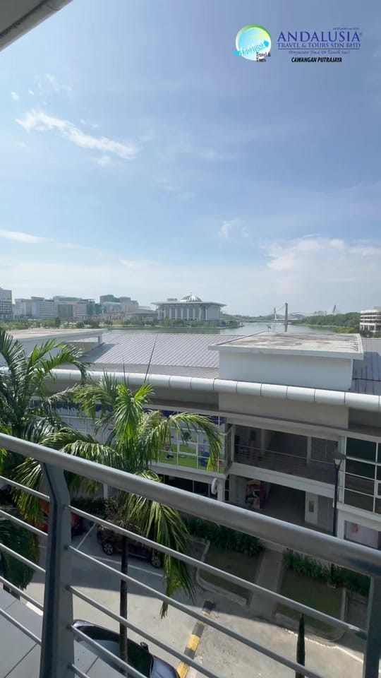 Post 8 by Umrah Andalusia on TikTok (video)