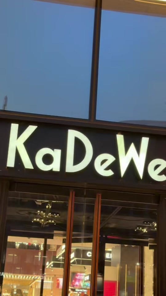 Post 3 by KaDeWe on TikTok (video)