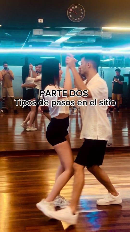 Post 9 by LorenayMarc_bachata on TikTok (video)