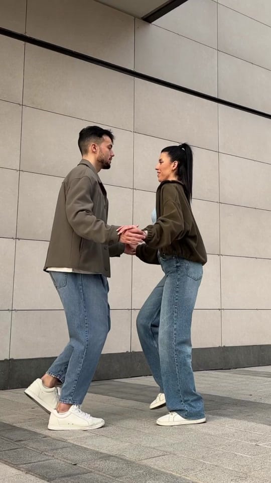 Post 7 by LorenayMarc_bachata on TikTok (video)