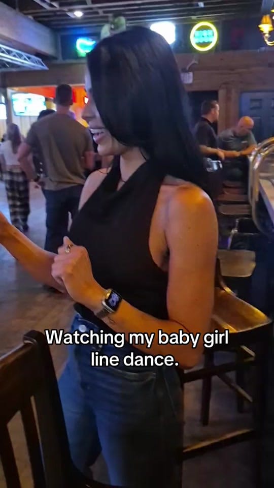 Post 6 by Babes support babes on TikTok (video)