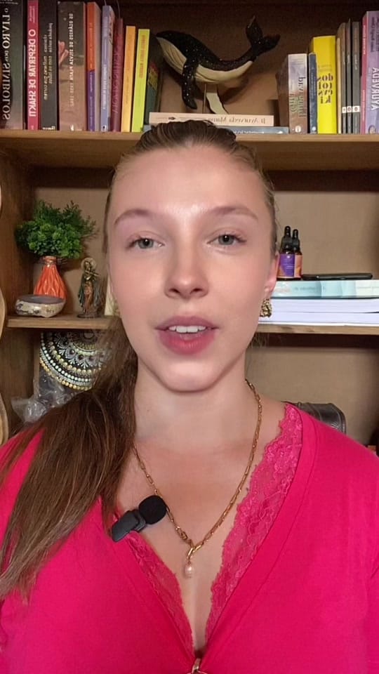 Post 6 by Heloisa Glock on TikTok (video)