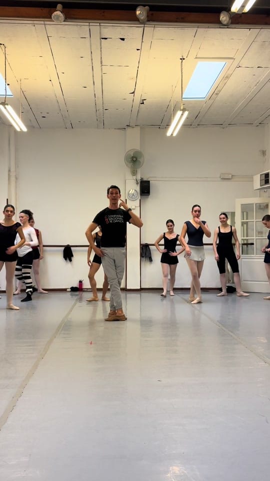 Post 5 by jon.diaz.ballet on TikTok (video)