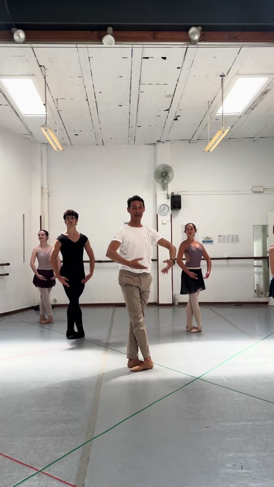 Post 1 by jon.diaz.ballet on TikTok (video)