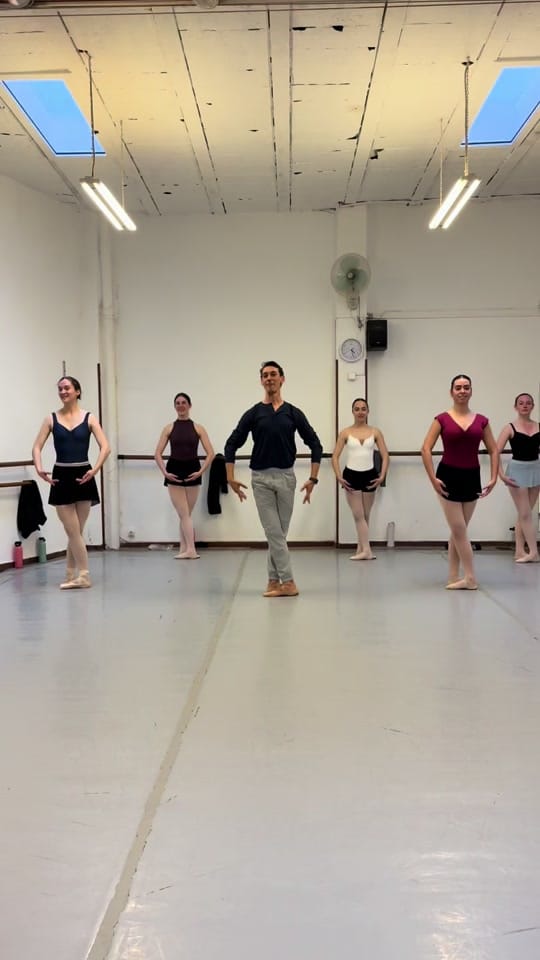 Post 8 by jon.diaz.ballet on TikTok (video)