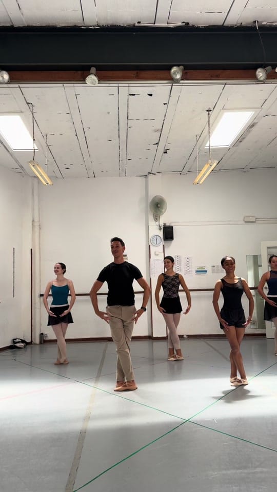 Post 2 by jon.diaz.ballet on TikTok (video)