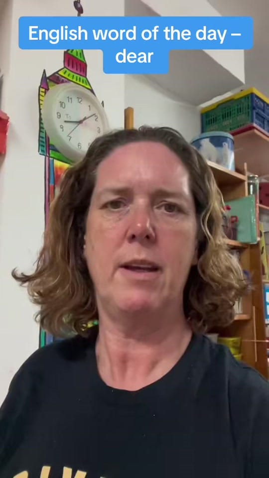 Post 5 by Isla Idiomas on TikTok (video)