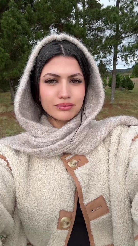 Post 2 by skinnedolives on TikTok (video)