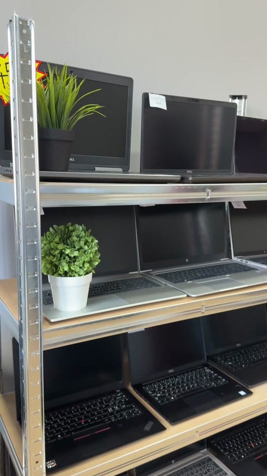 Post 10 by Laptoptienda on TikTok (video)