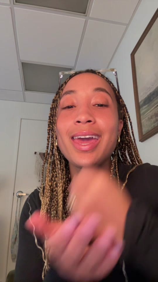 Post 8 by brisnotes on TikTok (video)