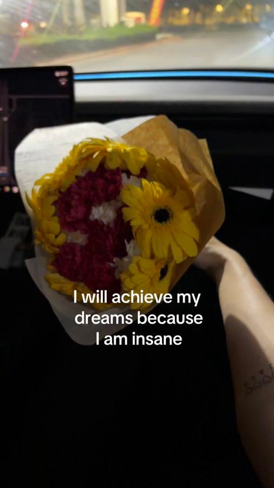 Post 4 by Majo on TikTok (video)