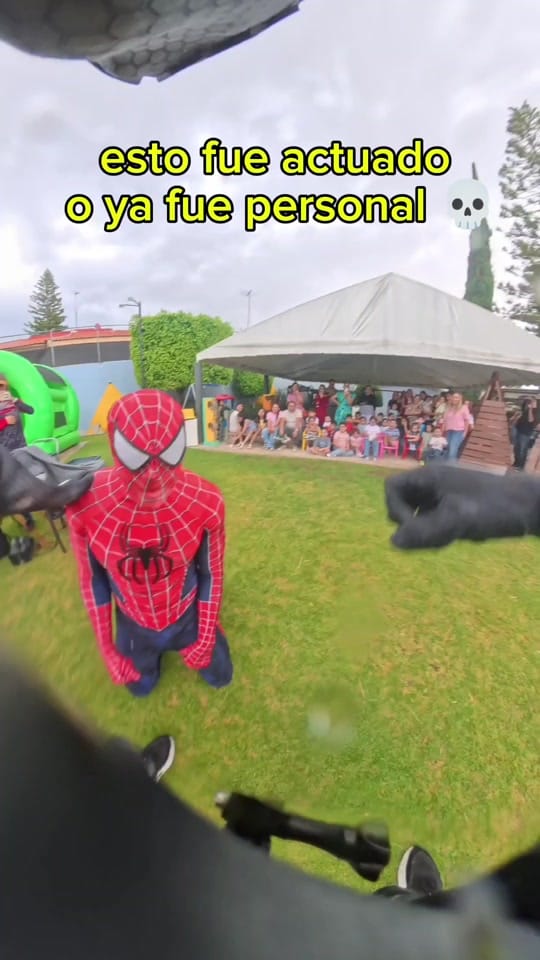 Post 6 by AleServin.Hero on TikTok (video)