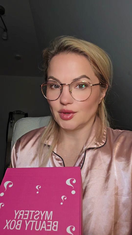 Post 1 by Viktorija on TikTok (video)