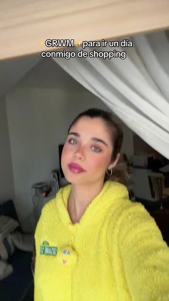 Post 2 by Lucía Cabrera on TikTok (video)