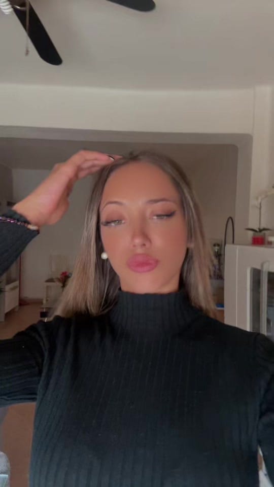 Post 9 by Laura🖤 on TikTok (video)