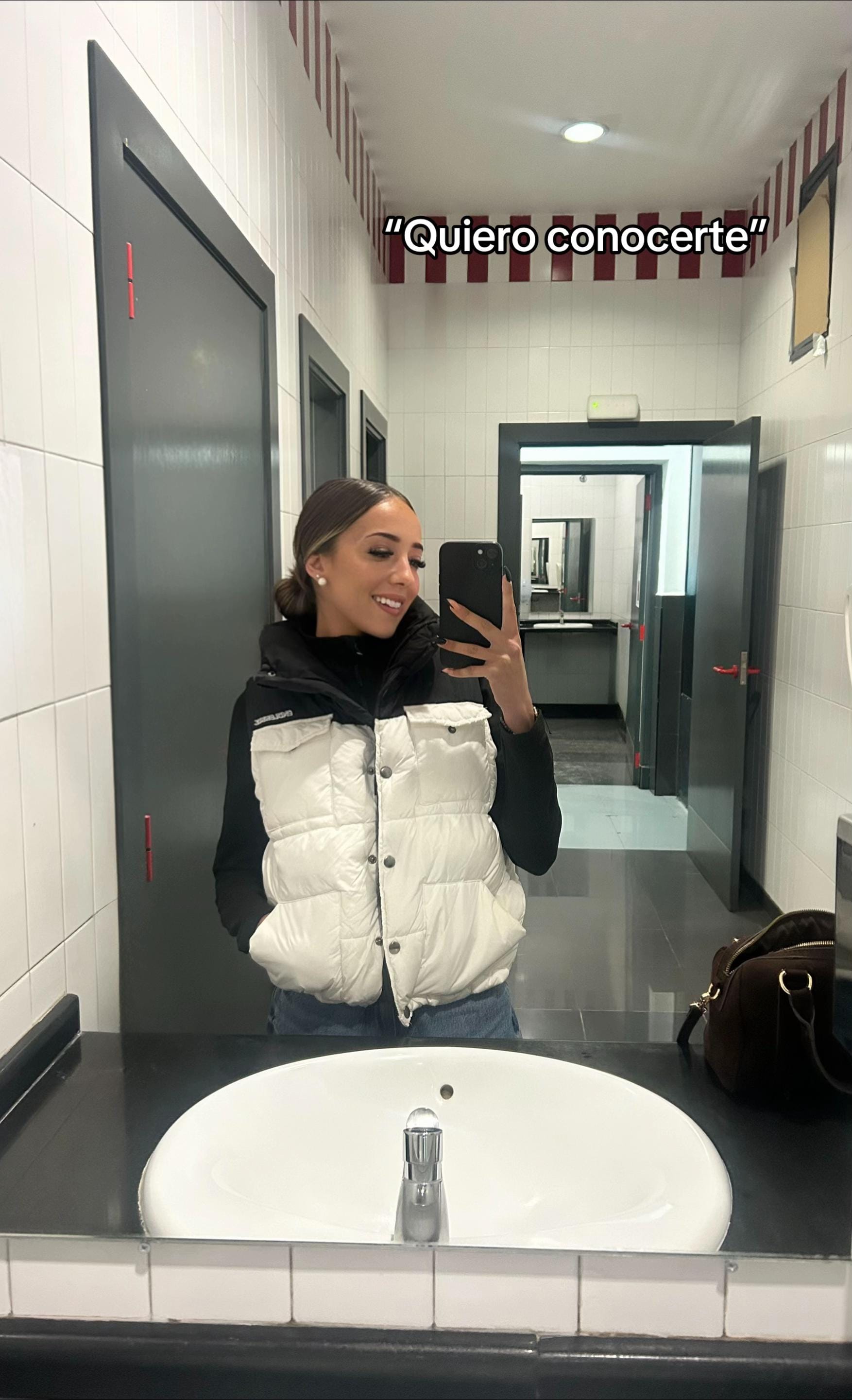 Post 7 by Laura🖤 on TikTok (video)
