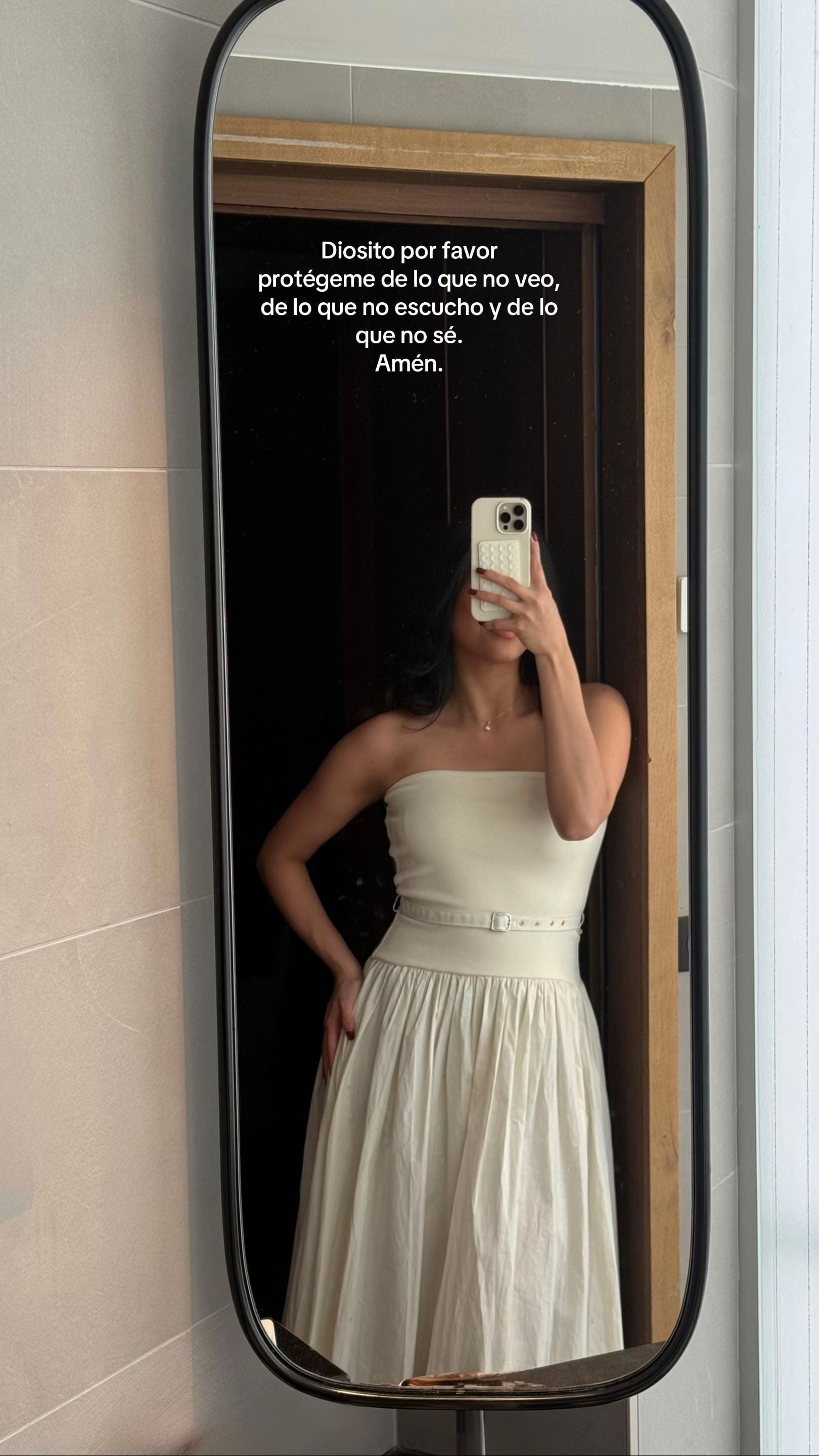 Post 2 by Carolina Romero on TikTok (video)