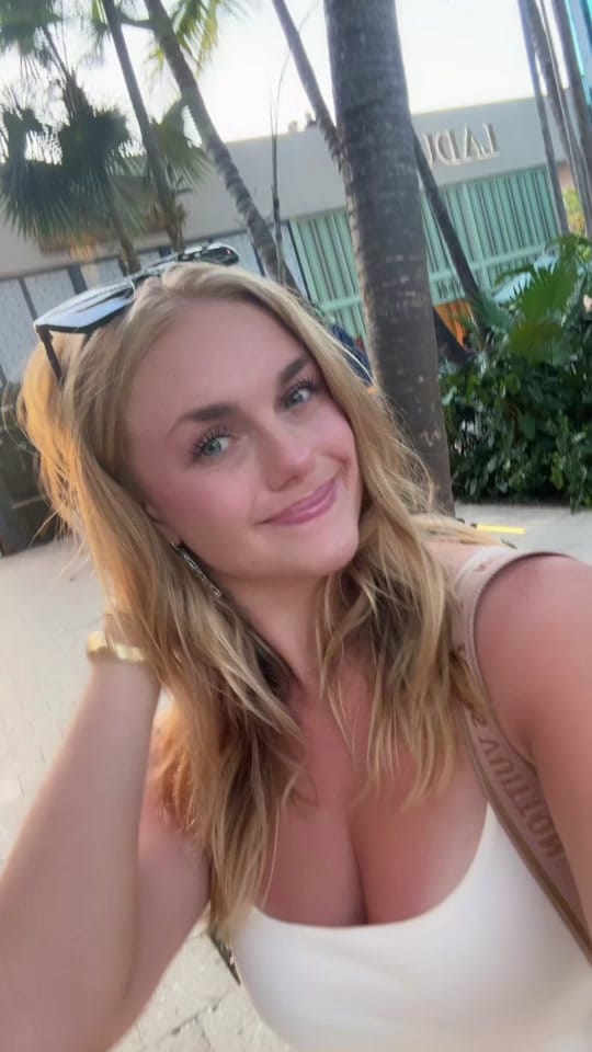 Post 3 by Shelby Lane on TikTok (video)