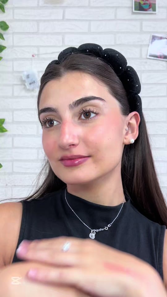 Post 2 by anna🫧🌸 on TikTok (video)