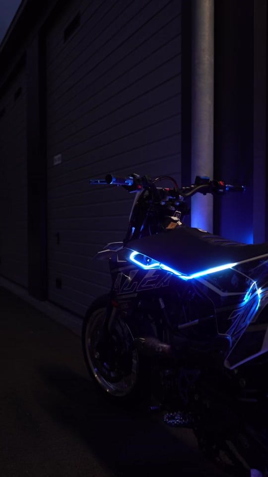 Post 4 by fluxlights on TikTok (video)