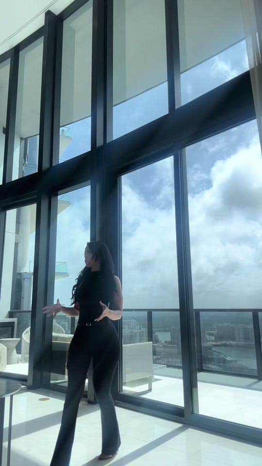 Post 2 by RiRi on TikTok (video)