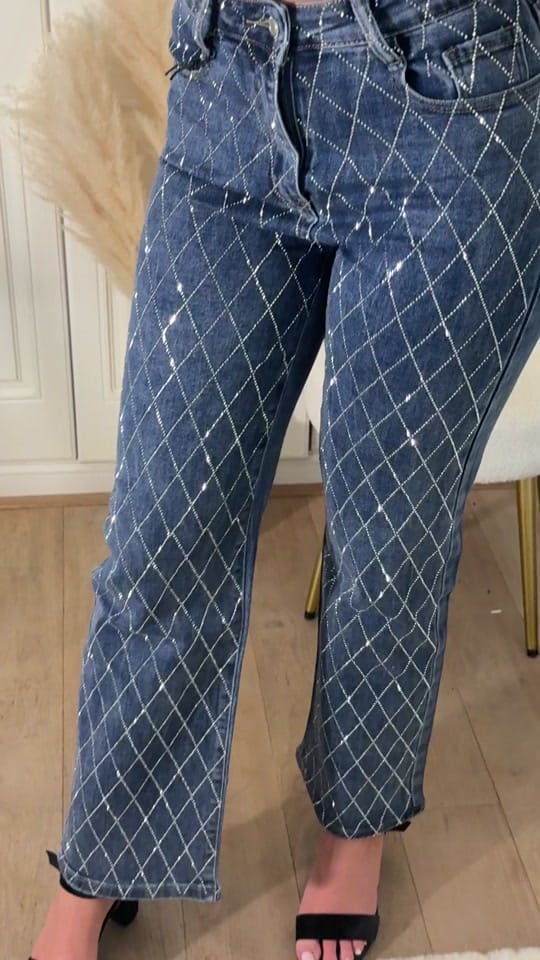 Post 8 by Luxe Demand on TikTok (video)