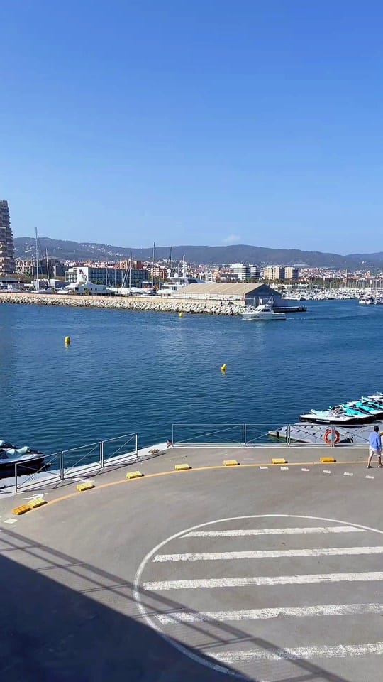 Post 1 by Laura Lloret on TikTok (video)