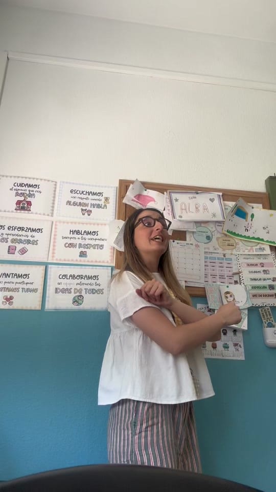 Post 7 by Alba Simo 🎶 on TikTok (video)