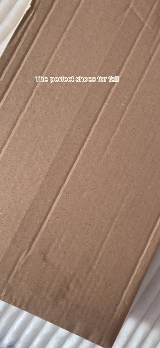 Post 10 by by.lore on TikTok (video)