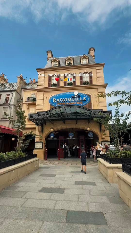 Post 1 by Caro Otero on TikTok (video)