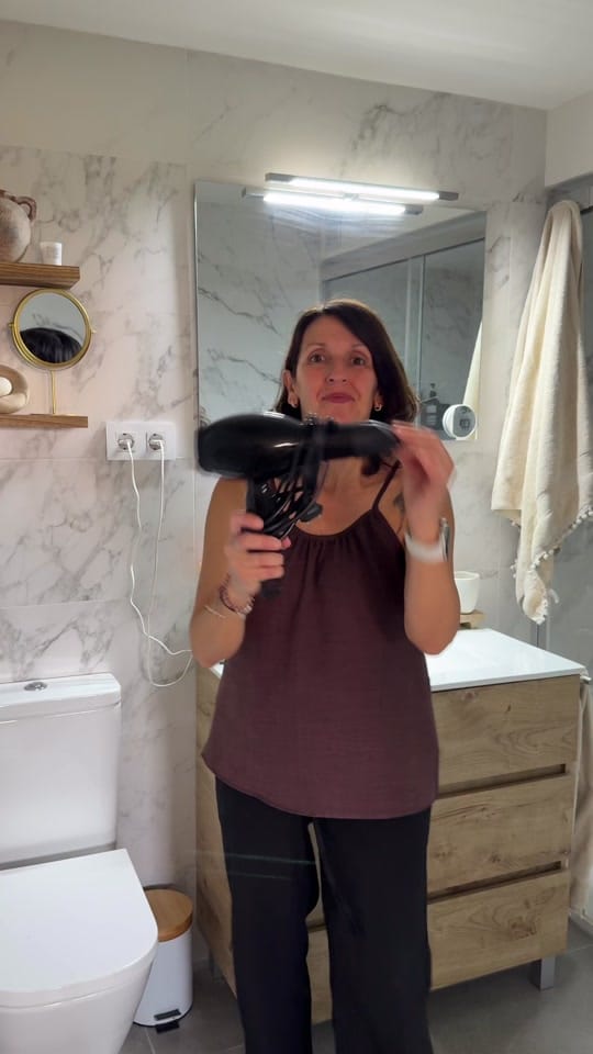 Post 4 by Conchi on TikTok (video)