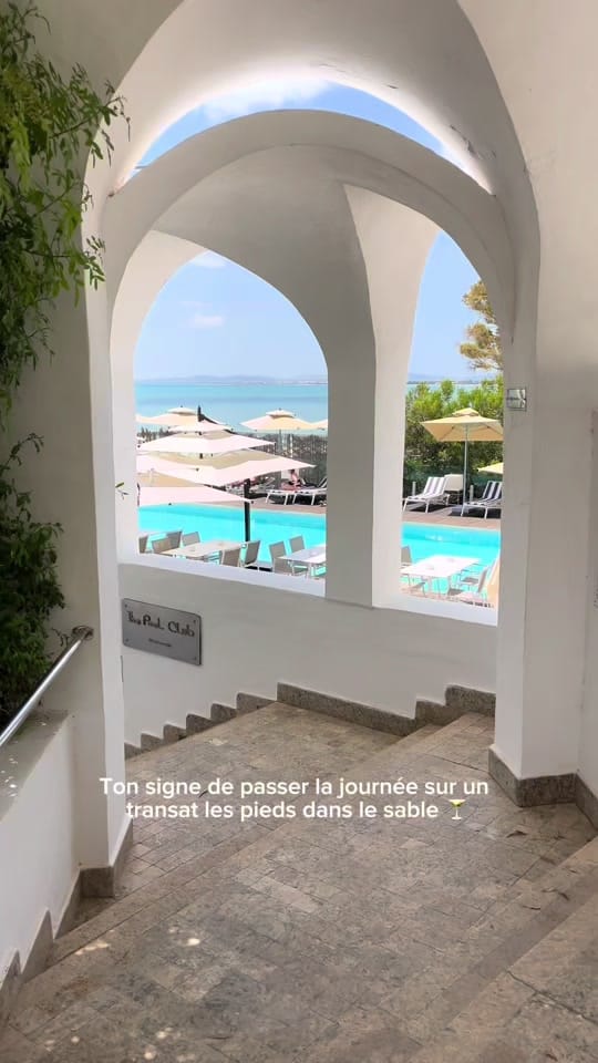Post 2 by Tiphaine 🌅🍹 on TikTok (video)