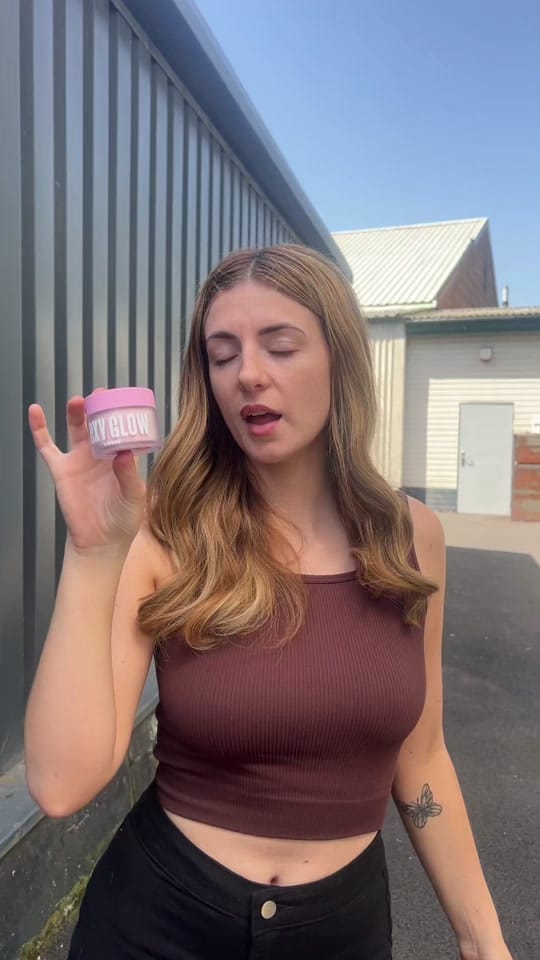 Post 4 by Bexy Glow on TikTok (video)