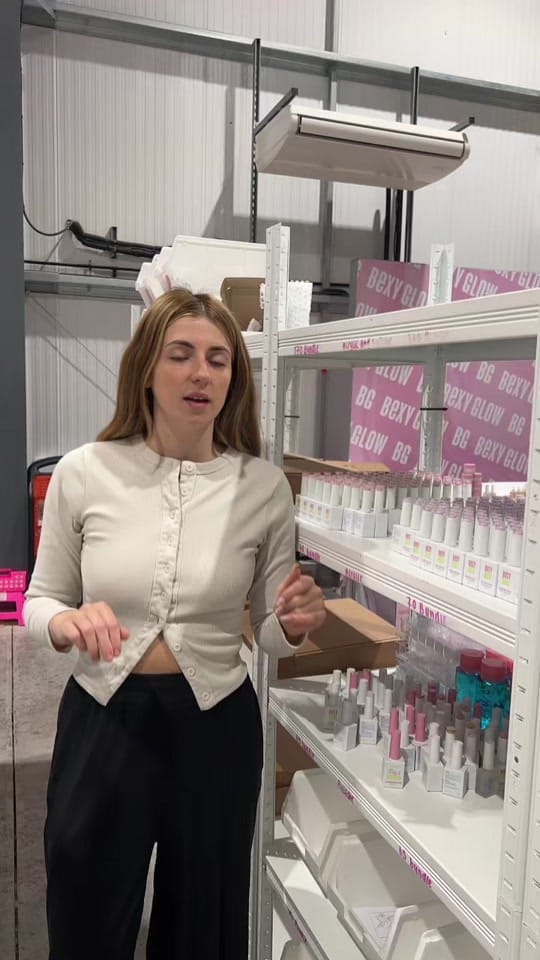 Post 6 by Bexy Glow on TikTok (video)