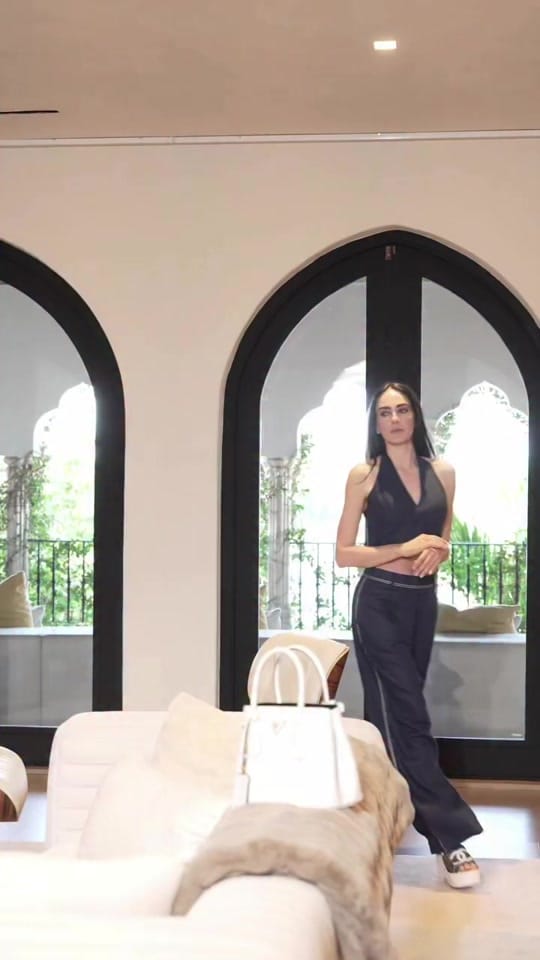 Post 10 by Studio F on TikTok (video)
