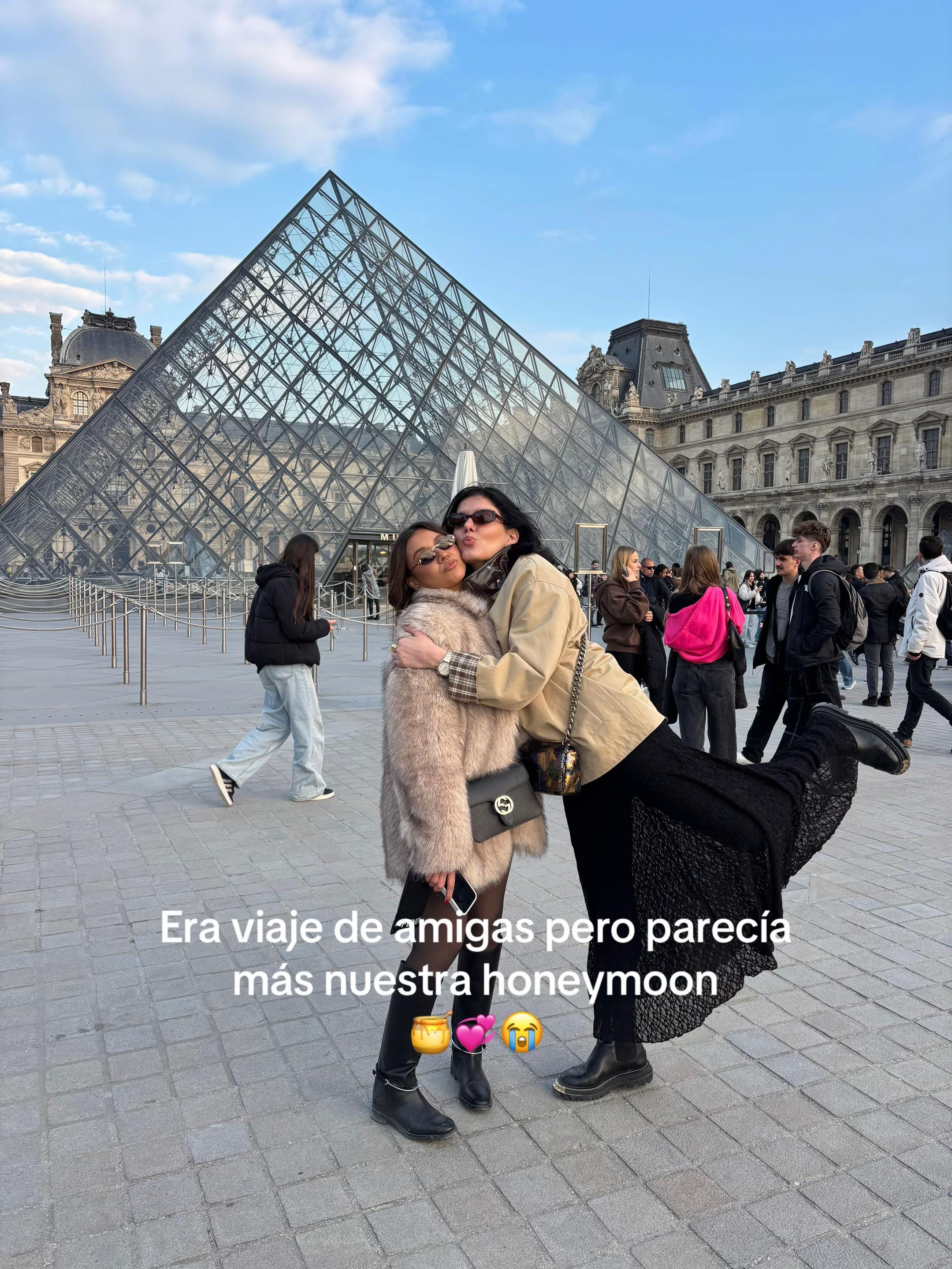 Post 5 by Julia on TikTok (video)