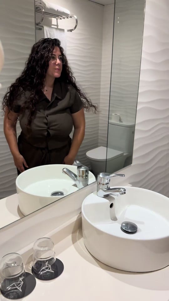 Post 1 by Davinia Fructuoso on TikTok (video)