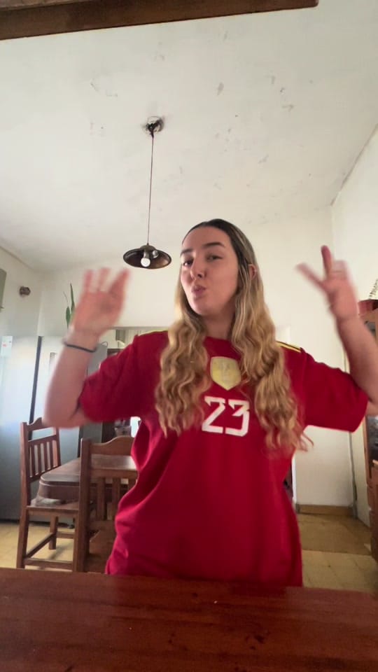 Post 9 by vale mior on TikTok (video)