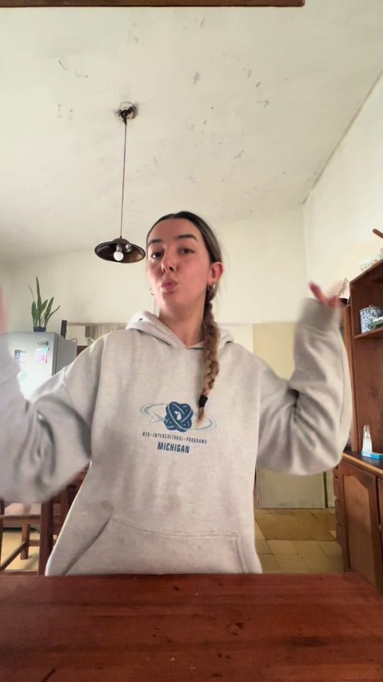 Post 8 by vale mior on TikTok (video)