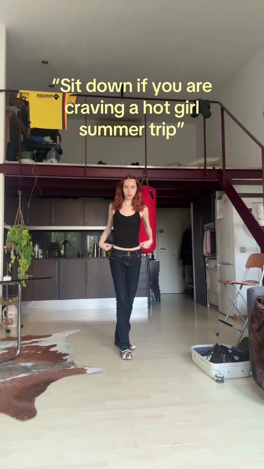 Post 4 by Max on TikTok (video)
