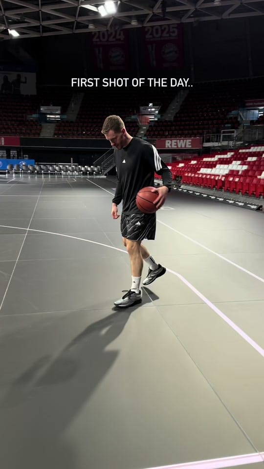 Post 2 by Kickz on TikTok (video)