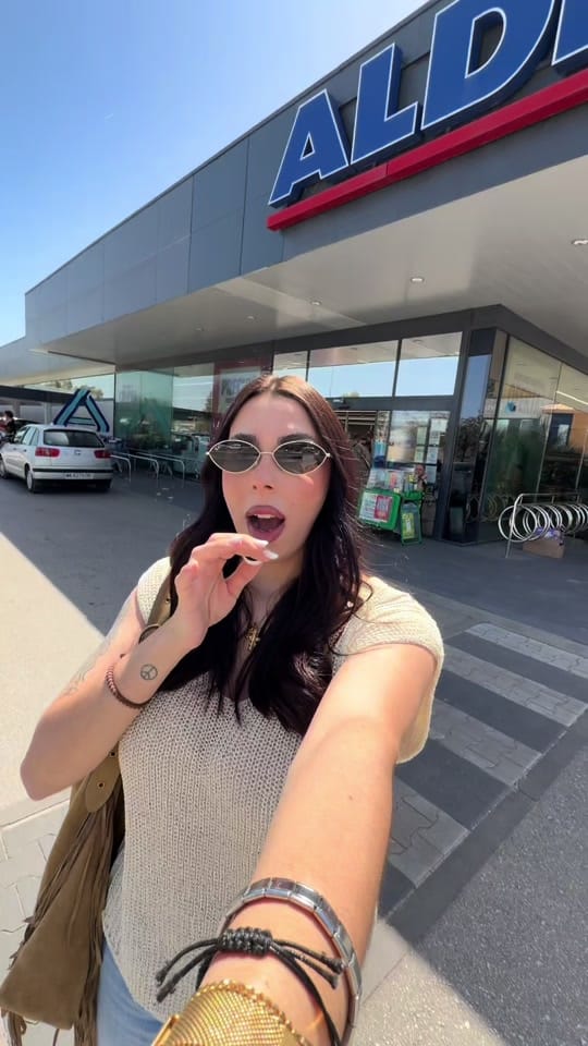 Post 8 by bysandravega on TikTok (video)
