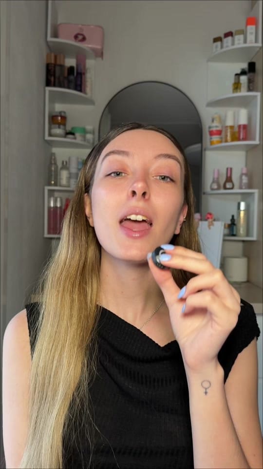 Post 6 by Ainhoa Humet on TikTok (video)