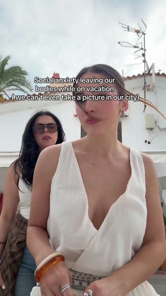 Post 1 by Grisi on TikTok (video)
