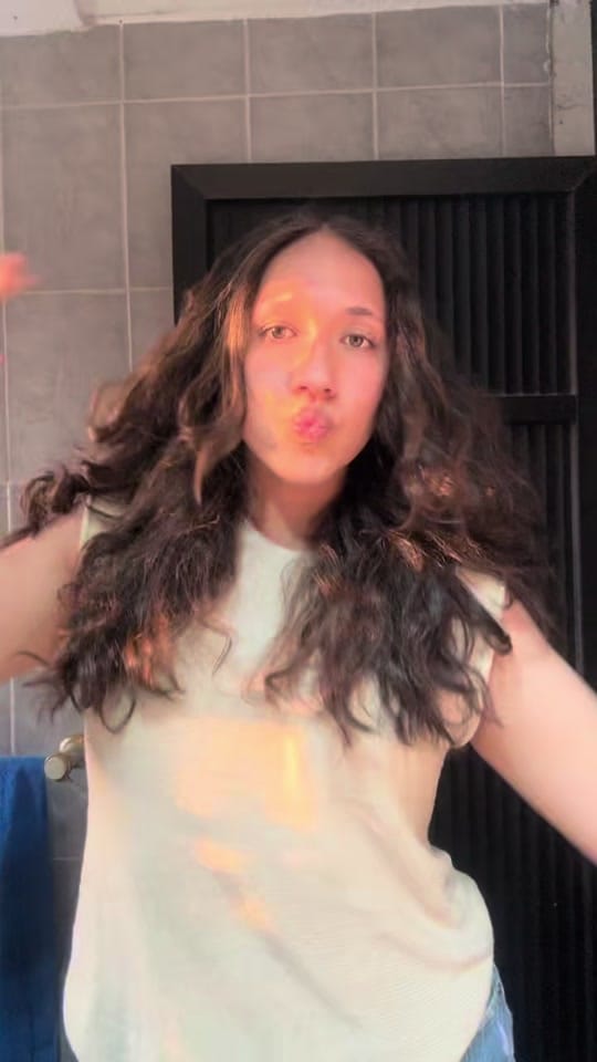 Post 2 by estrelleyya on TikTok (video)