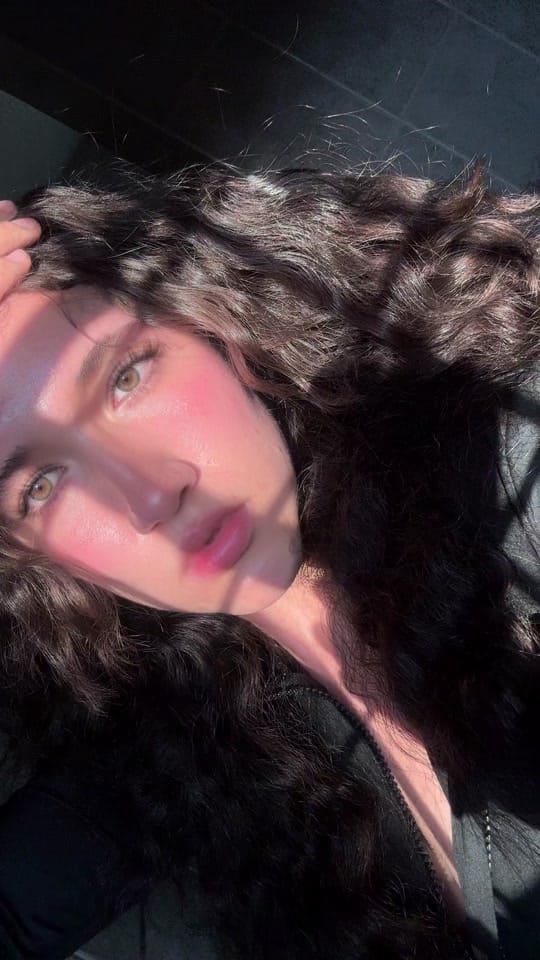 Post 3 by estrelleyya on TikTok (video)