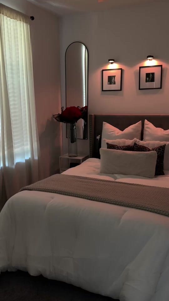 Post 3 by RavenAmour 💋 on TikTok (video)