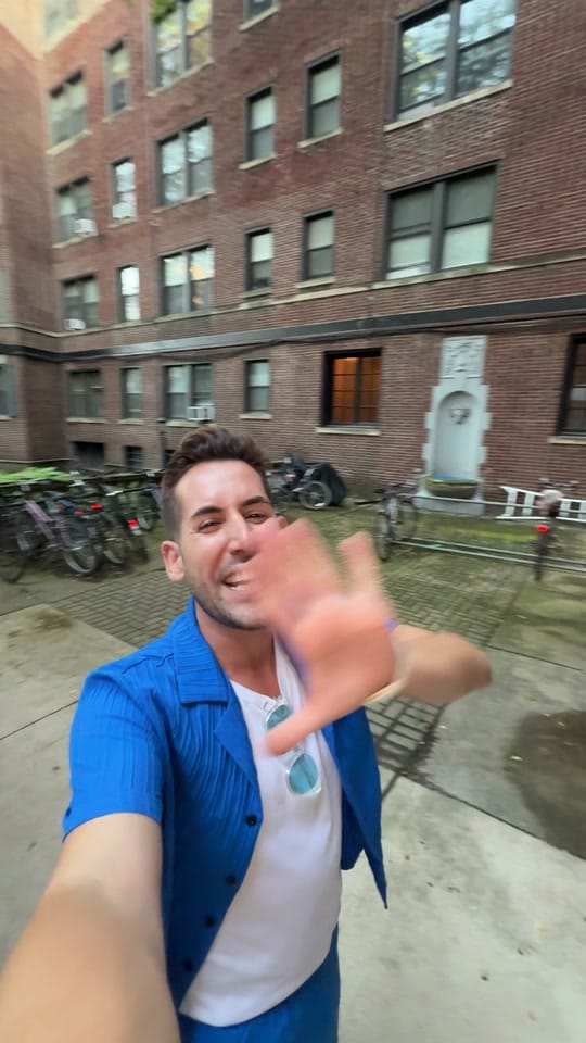 Post 2 by Iván Gálvez✈️ El viaje de Iván on TikTok (video)