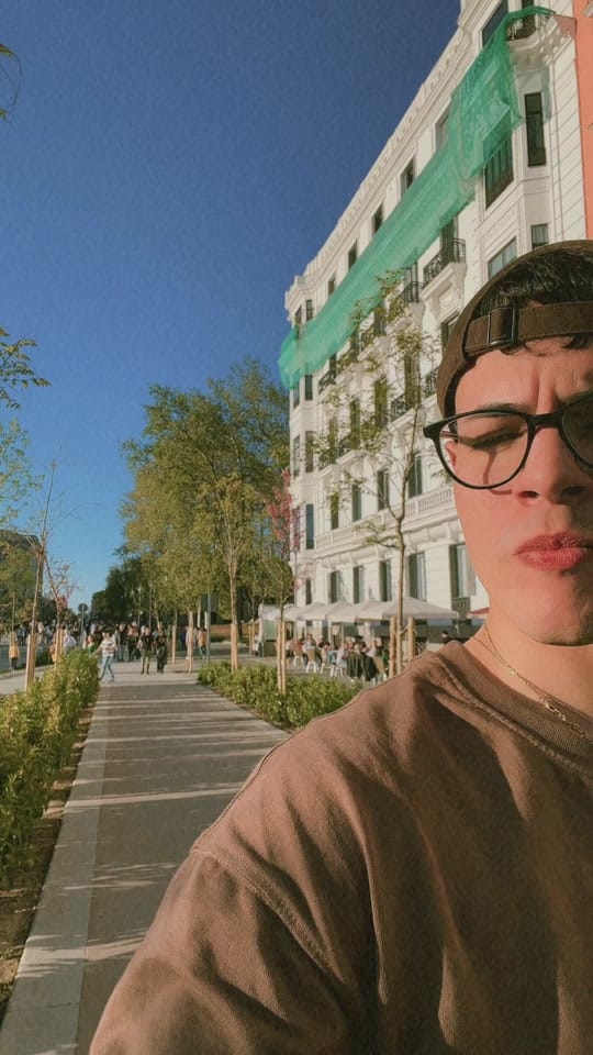 Post 1 by Manuel Agustino on TikTok (video)