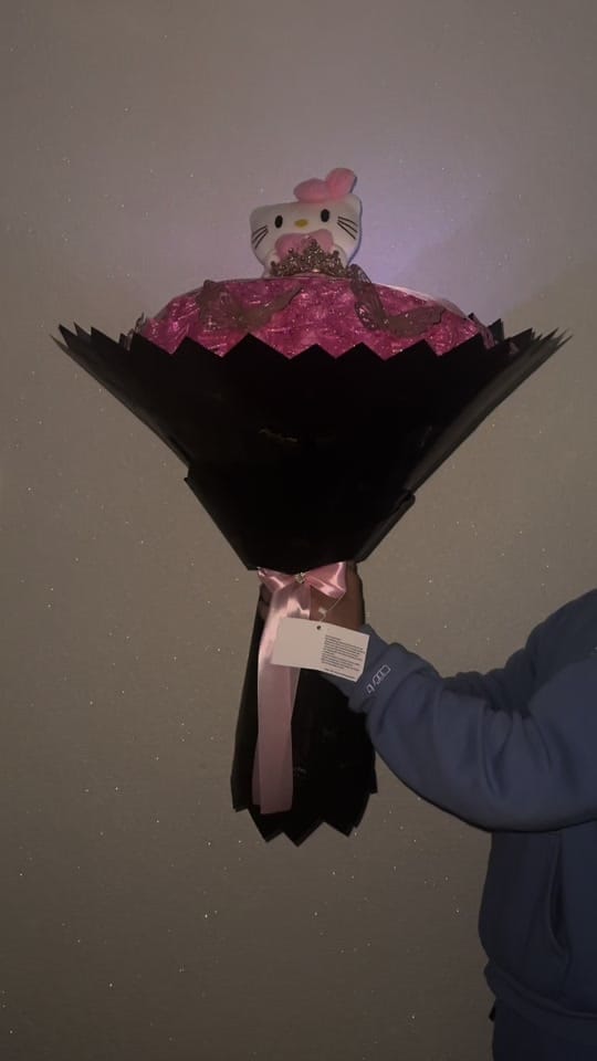 Post 8 by rosetas.bouqeuts2 on TikTok (video)
